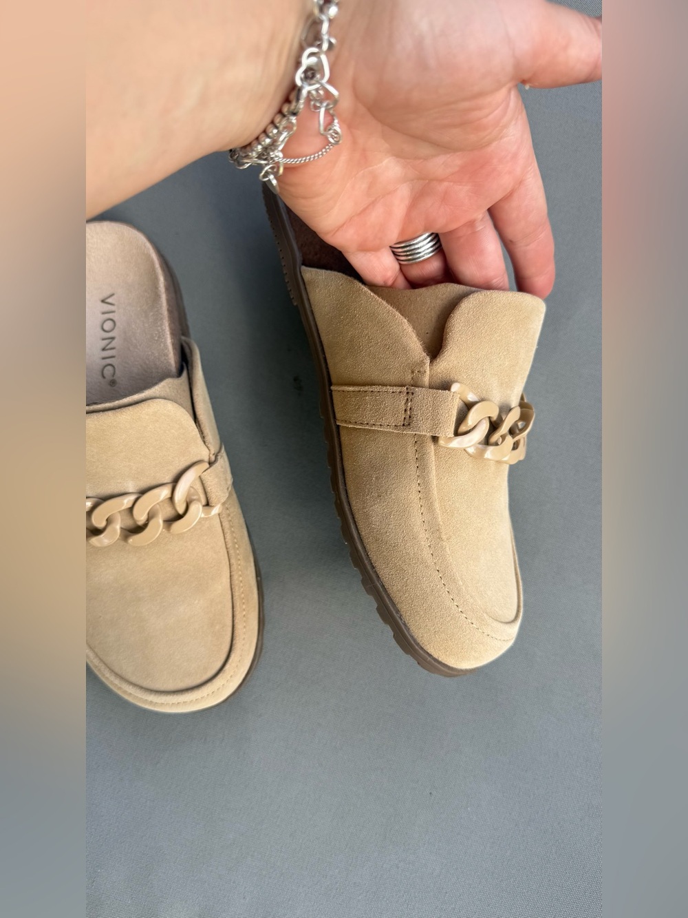 Vionic Georgie Chain Mule Loafers Beige Suede Comfort Slip On Shoes US 6 New - Picture 3 of 6